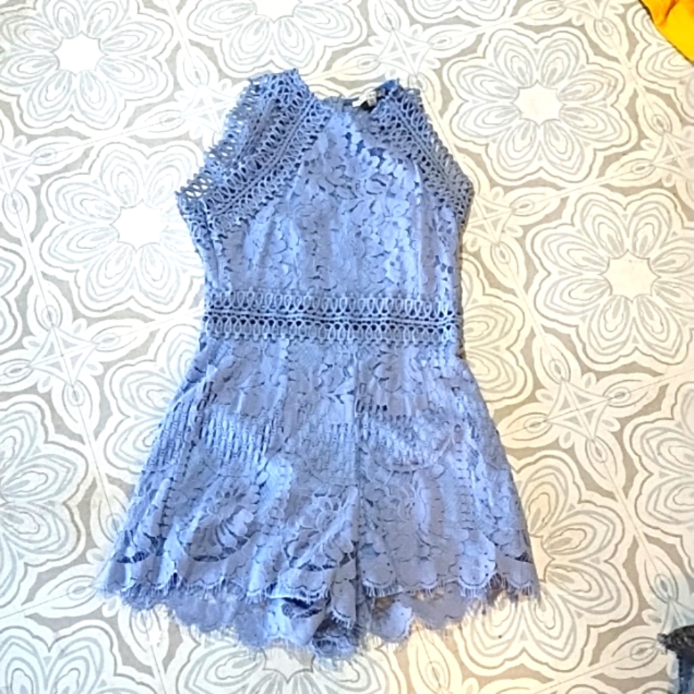 Womens Soft Blue Romper shorts lace sz M Lacy Overlay Detailing Haute monde